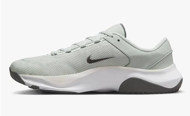 Nike Legend Essential 3